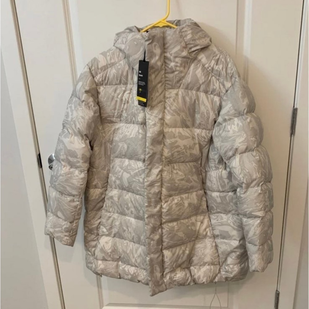 Lululemon goose down puffer jacket